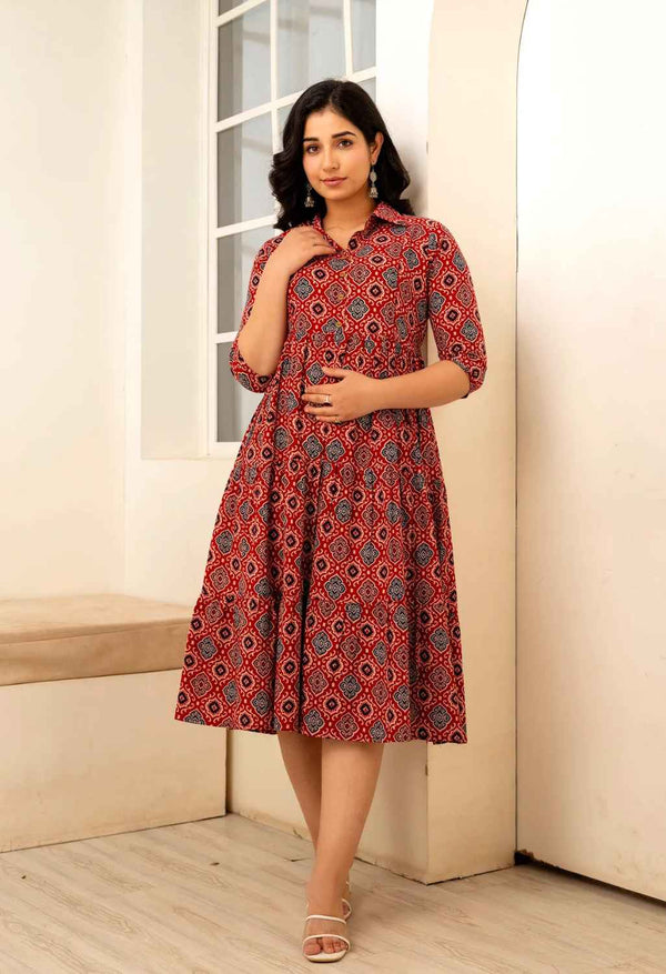 Maroon Geometric Printed Collared Viscose Rayon Maternity & Feeding Midi Dress